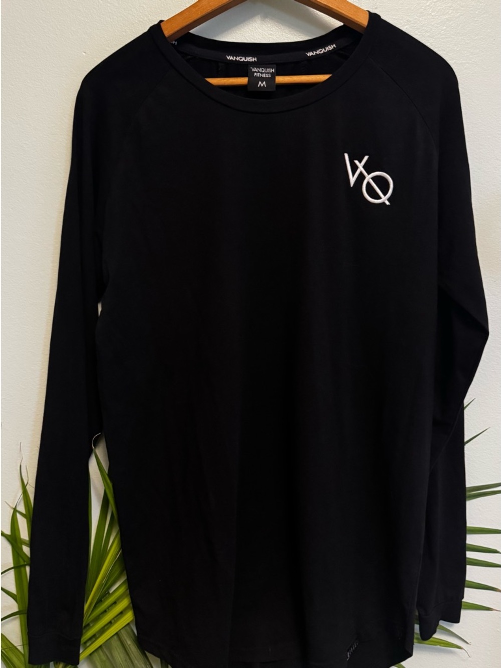 VANQUISH Men's Black Long Sleeve Tee - VX Logo